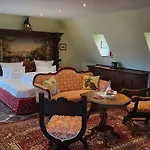 Burghotel Auf Schoenburg فندق 4*