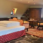فندق Burghotel Auf Schoenburg أوبرفيزل