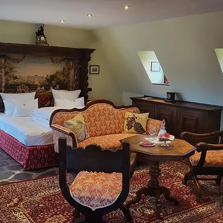 Burghotel Auf Schoenburg מלון 4*