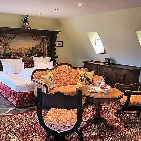 Burghotel Auf Schoenburg 4* אוברווסל