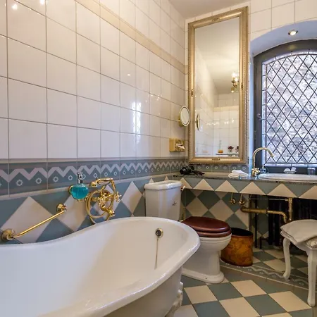 Burghotel Auf Schoenburg אוברווסל