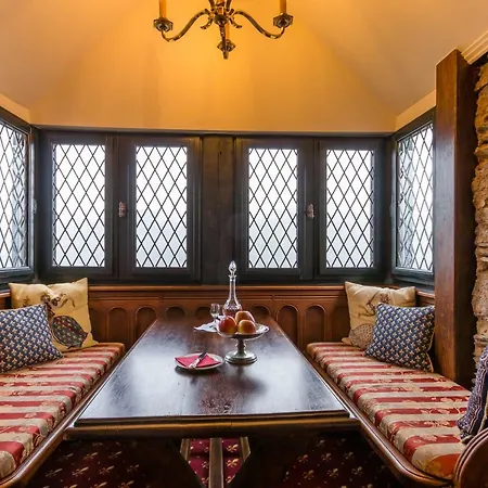 Burghotel Auf Schoenburg מלון 4*