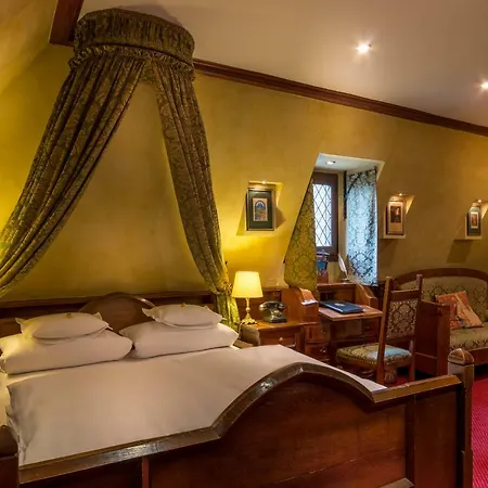 Burghotel Auf Schoenburg 4*