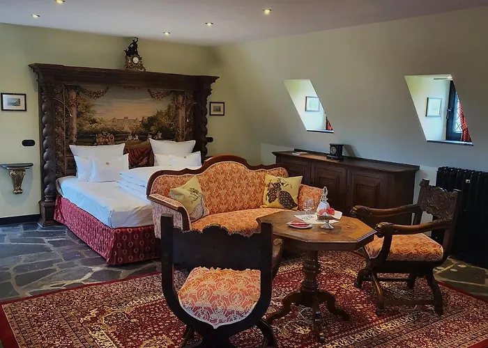 Burghotel Auf Schoenburg Otel 4*