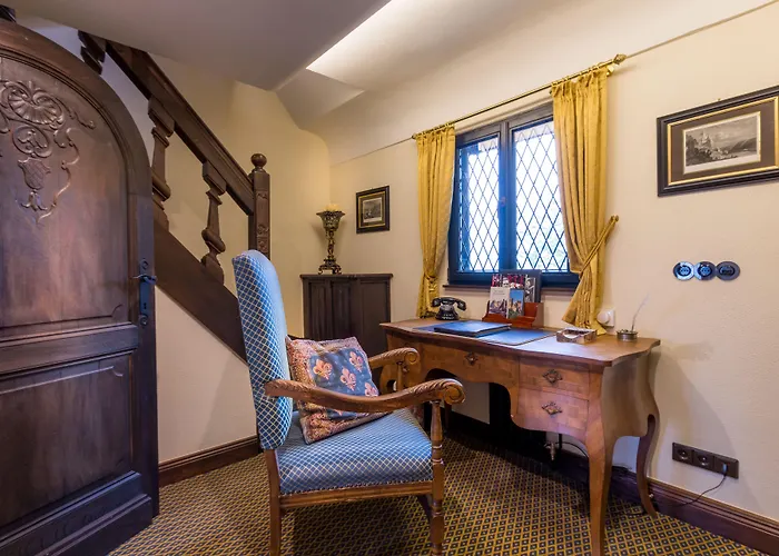 Otel Burghotel Auf Schoenburg