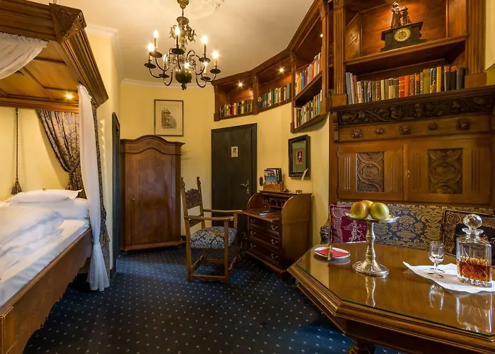 Burghotel Auf Schoenburg Otel