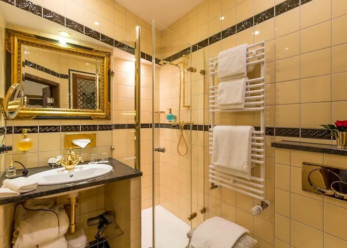 美丽堡伯格酒店 4*