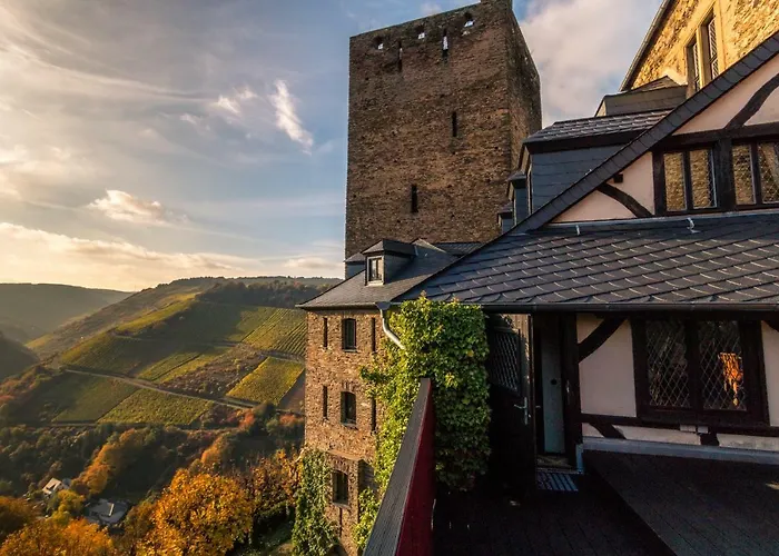Otel Burghotel Auf Schoenburg
